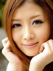 Uta Kohaku pinches her tities