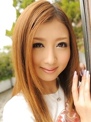 Uta Kohaku pinches her tities