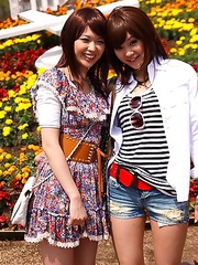 Rimu Endo and Ueno Misaki show off