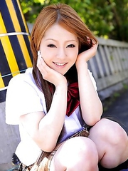 Teen chick Ria Sakurai shows off