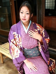 Hot gal showing her wonderful twat