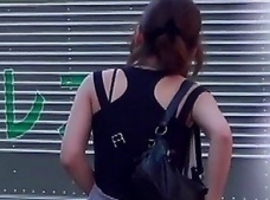 Japanese Piss Fetish Videos - Girls Pissing - A Quick Leak And They're Gone