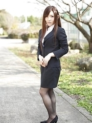 Naughty Hitomi Tsukishiro in office outfit