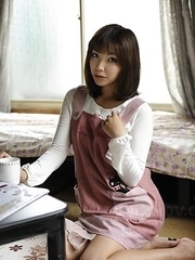 Juri Kitahara shows round boobs and spreads