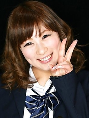 Schoolgirl Nana Kimiki  locks herself in a cage in complete darkness for 48 hours.