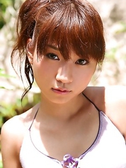 Yuuki Fukasawa with very naughty behind plays on the beach