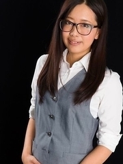 Nerdy teen Miyuki Fukatsu giving this dude a great pantyhose footjob in HQ
